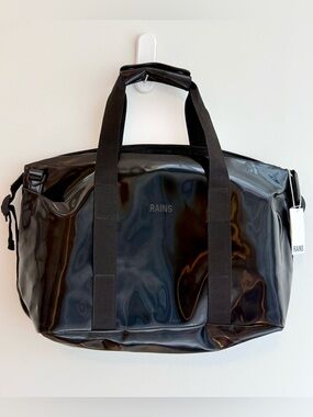 NWT!! RAINS Hilo Shiny Black Waterproof Weekender/Overnight Duffle Bag
